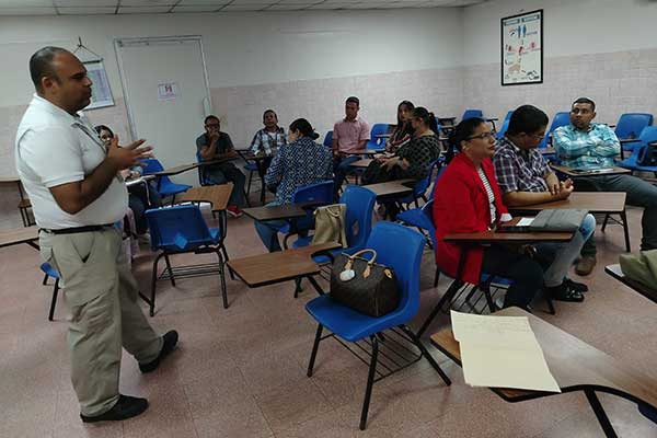 Actualizan a tecnólogos clínicos sobre bioseguridad en Chiriquí