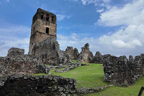 Café Científico aborda ‘Ciencia en Panamá Viejo: Arqueología, Restauración, Conservación e Historia’