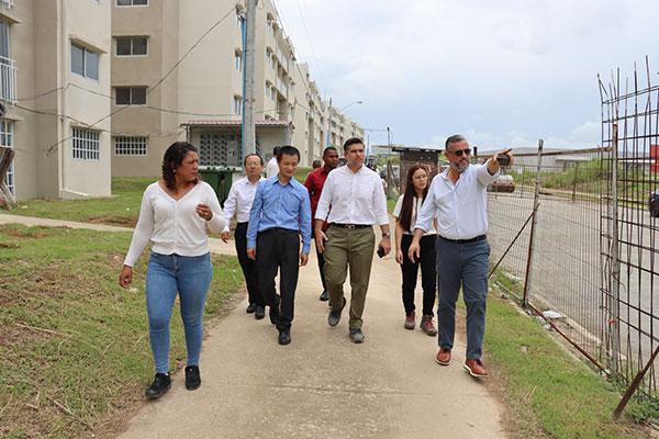 Coordinan entrega de 320 apartamentos en Ciudad Esperanza