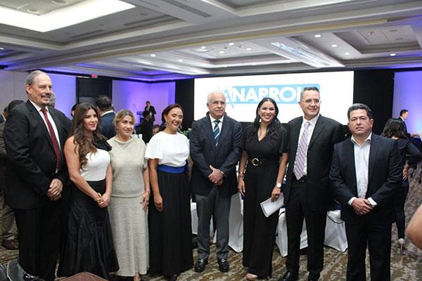 Ministro Linares destaca ante ANAPROLE importancia de la Tecnología e investigación