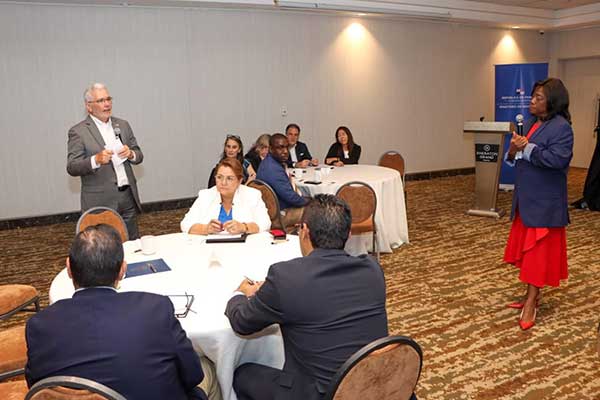 MEDUCA fija hoja de ruta para mejorar proceso de enseñanza