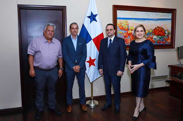 Pixart Argentina en alianza estratégica con gigante informático Qualcomm explora apertura de una planta en Panamá
