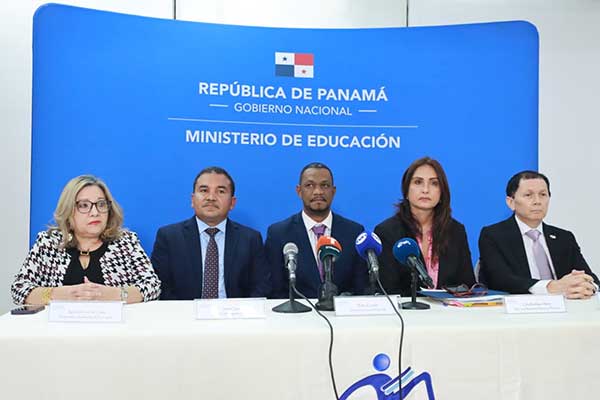 Posiciones temporales pasarán a permanentes, anuncia el MEDUCA