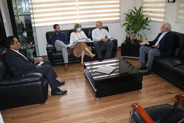 Ministro Linares y directivos de ANAVIP se reúnen