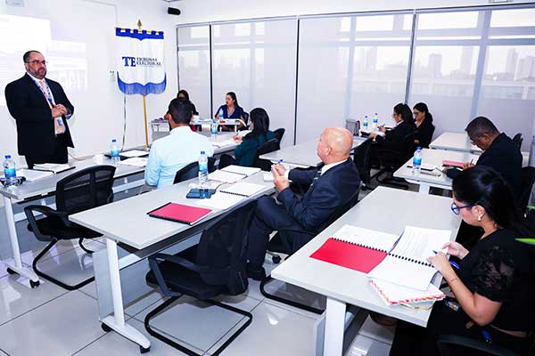 TE realiza jornada de capacitación sobre financiamiento poselectoral